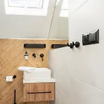 I Skalka Z Jacuzzi I Widokiem Na Gory - Jacuzzi And Mountain View *